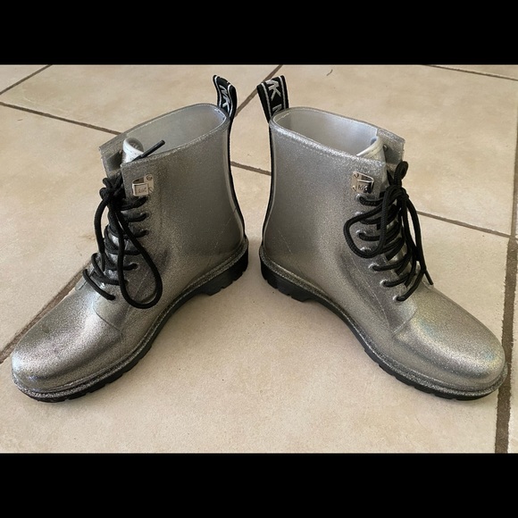Michael Kors rain boots - Picture 2 of 8